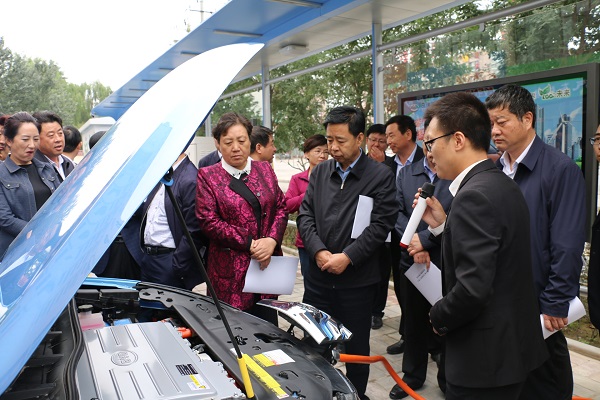 市委副書(shū)記、市長(cháng)王奮彥帶隊觀(guān)摩督查公司項目建設工作(圖2)