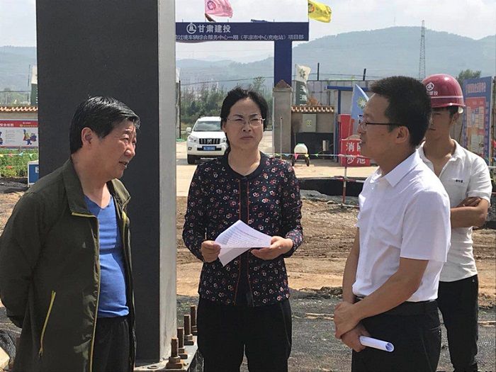 市政協(xié)副主席禹文長(cháng)一行調研平?jīng)鲞^(guò)境車(chē)輛綜合服務(wù)中心一期（平?jīng)鍪兄行某潆娬荆╉椖拷ㄔO工作(圖2)